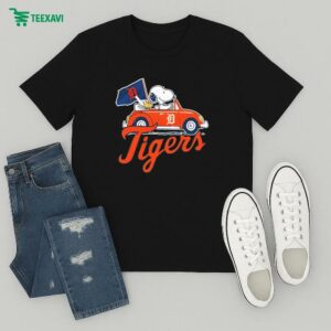 Official Snoopy And Woodstock Driving Car The Peanuts Detroit Tigers T-Shirt