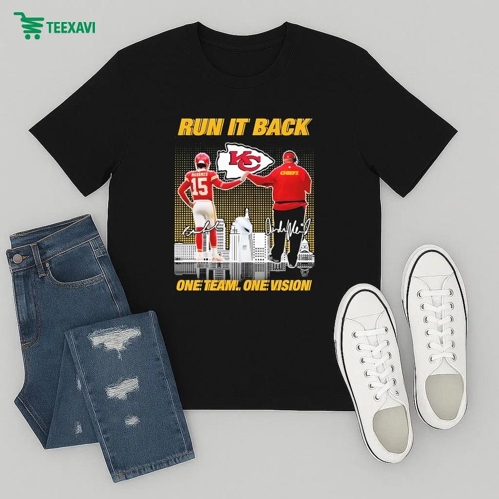 Patrick Mahomes And Andy Reid One Team One Vision Kansas City Chiefs Signatures – T-shirt Patrick Mahomes And Andy Reid One Team One Vision Kansas City Chiefs Signatures – T-shirt