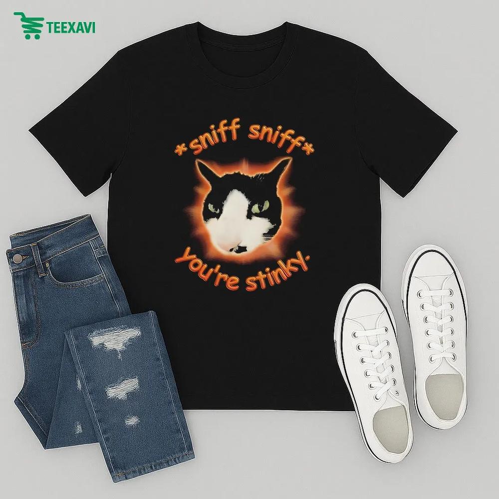 Sniff Sniff You're Stinky Otis The Tuxedo Cat – T-shirt Sniff Sniff You're Stinky Otis The Tuxedo Cat – T-shirt