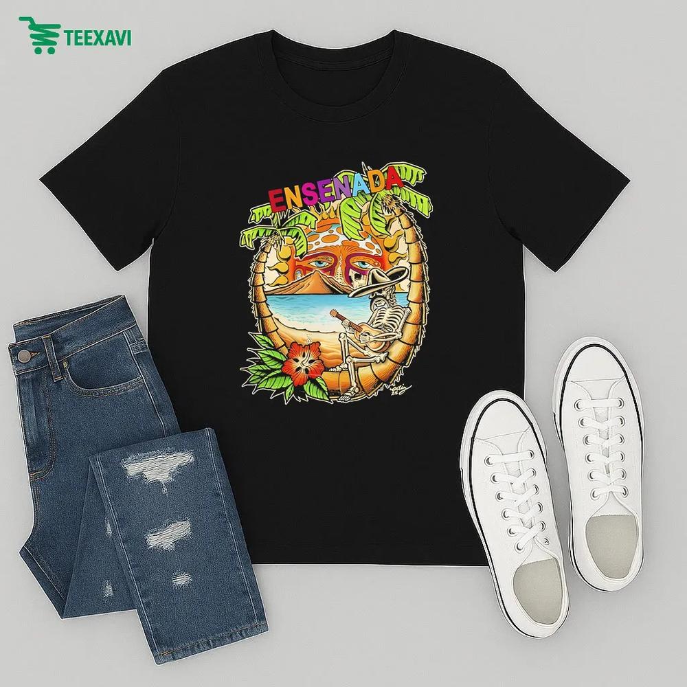 Sublime Ensenada Crest Guitar Skeleton Sun Eyes – T-shirt Sublime Ensenada Crest Guitar Skeleton Sun Eyes – T-shirt