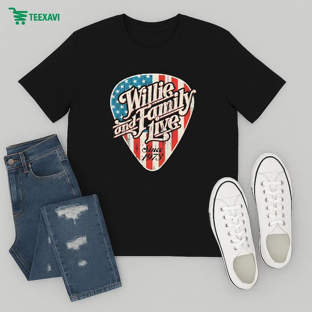 Willie Nelson Willie And Family Live Since 1973 Guitar Pick Logo – T-shirt Willie Nelson Willie And Family Live Since 1973 Guitar Pick Logo – T-shirt